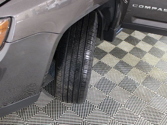 Used 2015 Jeep Compass High Altitude image 17