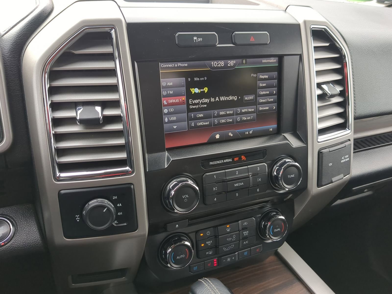 Used 2015 Ford F150 Lariat image 33