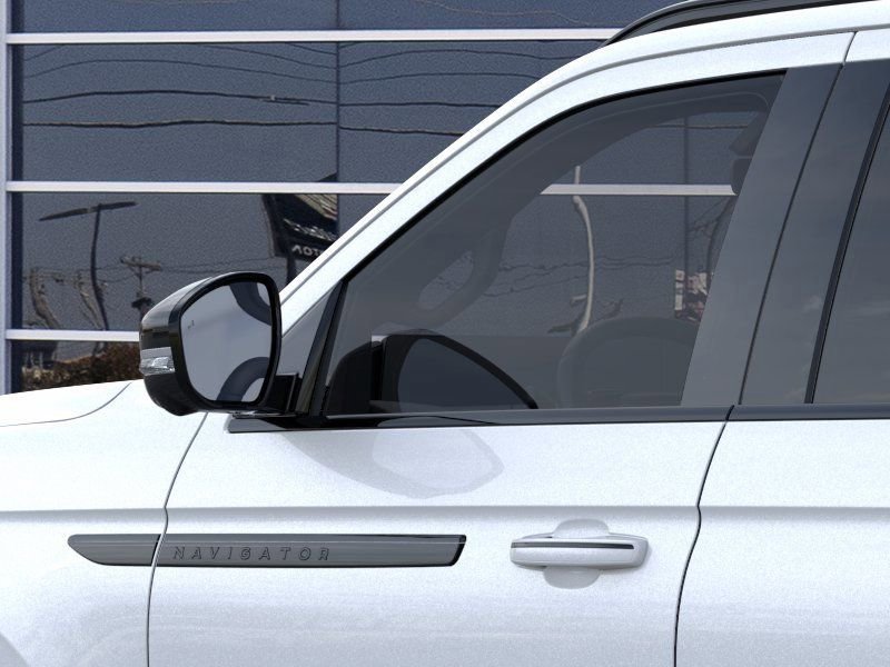 New 2026 Lincoln Navigator L Reserve AWD/4WD image 19