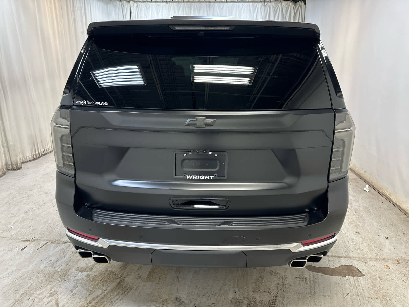 Used 2025 Chevrolet Suburban High Country image 9