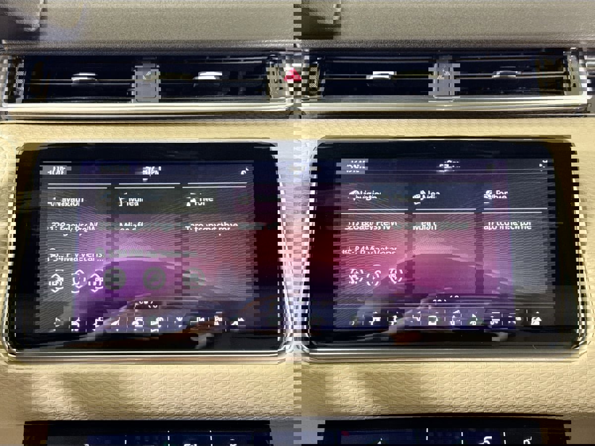 Used 2019 Land Rover Range Rover Velar S image 15