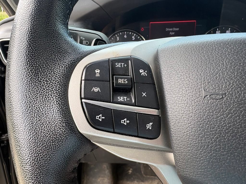 Used 2021 Ford Explorer XLT w/ Equipment Group 202A AWD/4WD image 13