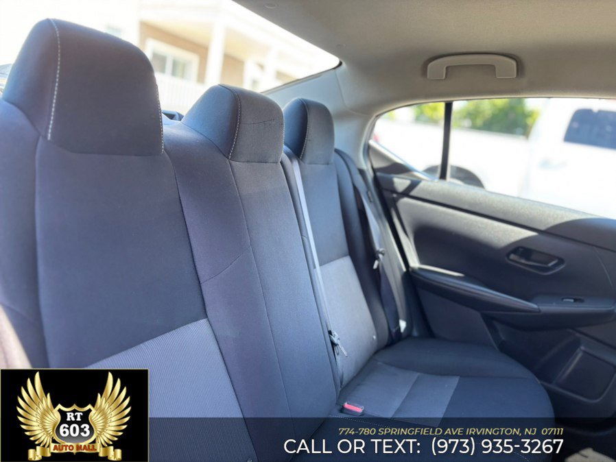 Used 2024 Nissan Sentra SV FWD image 11