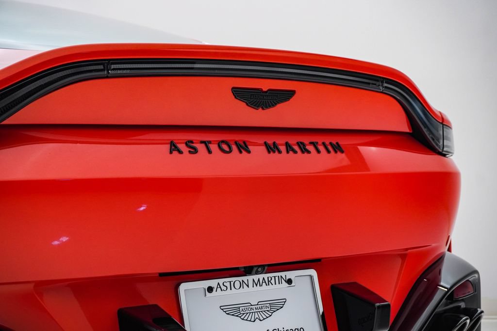 Used 2026 Aston Martin V8 Vantage Coupe RWD image 12