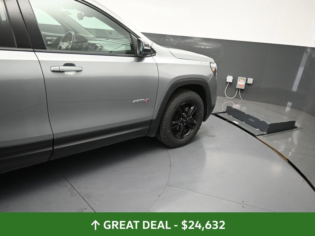 Used 2023 GMC Terrain AT4 image 25