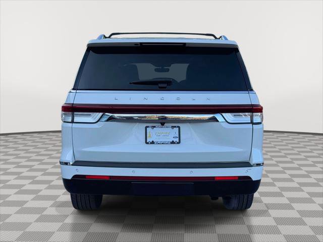 Used 2022 Lincoln Navigator L Reserve AWD/4WD image 6