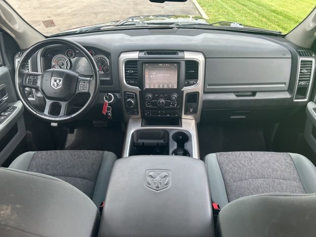 Used 2017 RAM 1500 Classic SLT w/ SLT Plus D￩cor Group AWD/4WD image 38