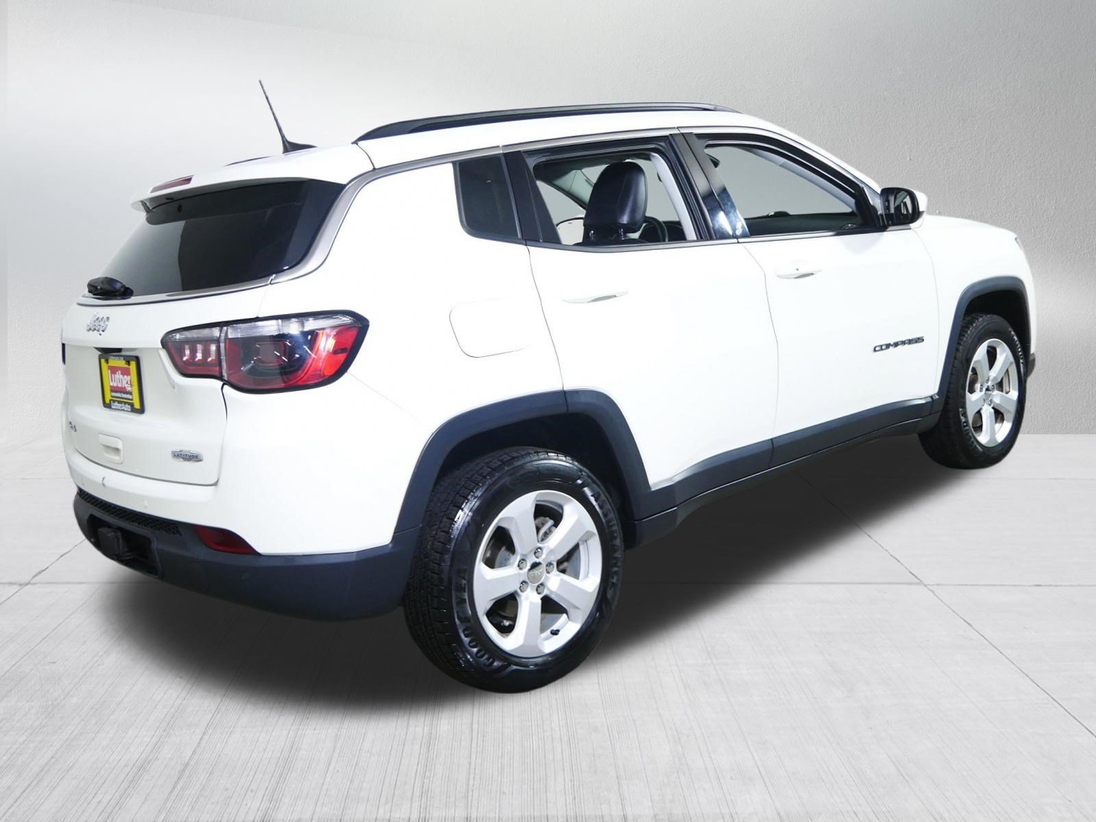 Used 2018 Jeep Compass Latitude w/ Popular Equipment Group AWD/4WD image 7