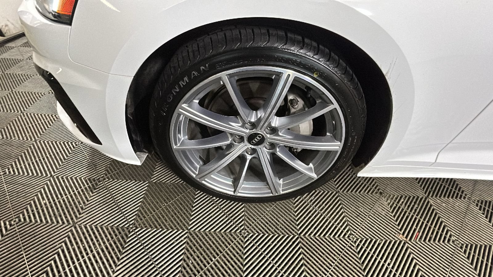 Used 2025 Audi A5 2.0T Premium Plus AWD/4WD image 9