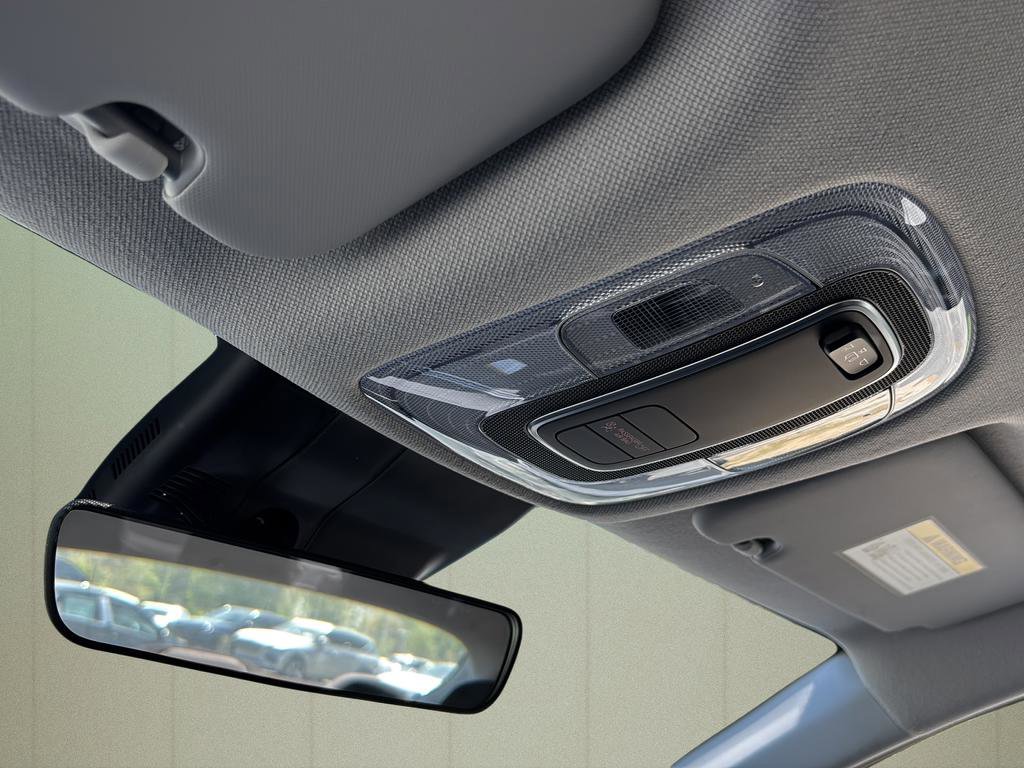 Used 2025 Hyundai Elantra SE FWD image 35