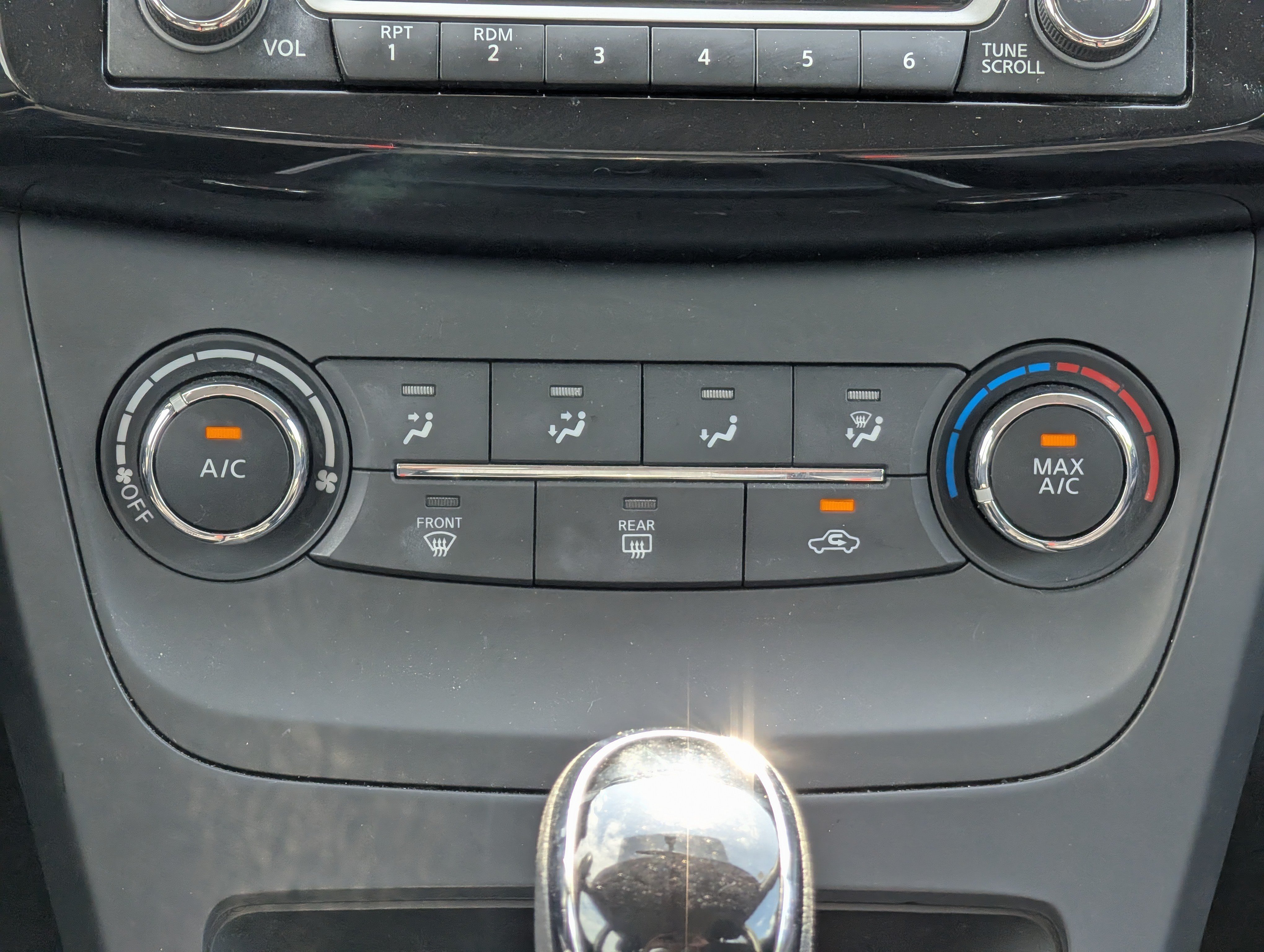 Used 2017 Nissan Sentra SV w/ All Weather Package FWD image 30
