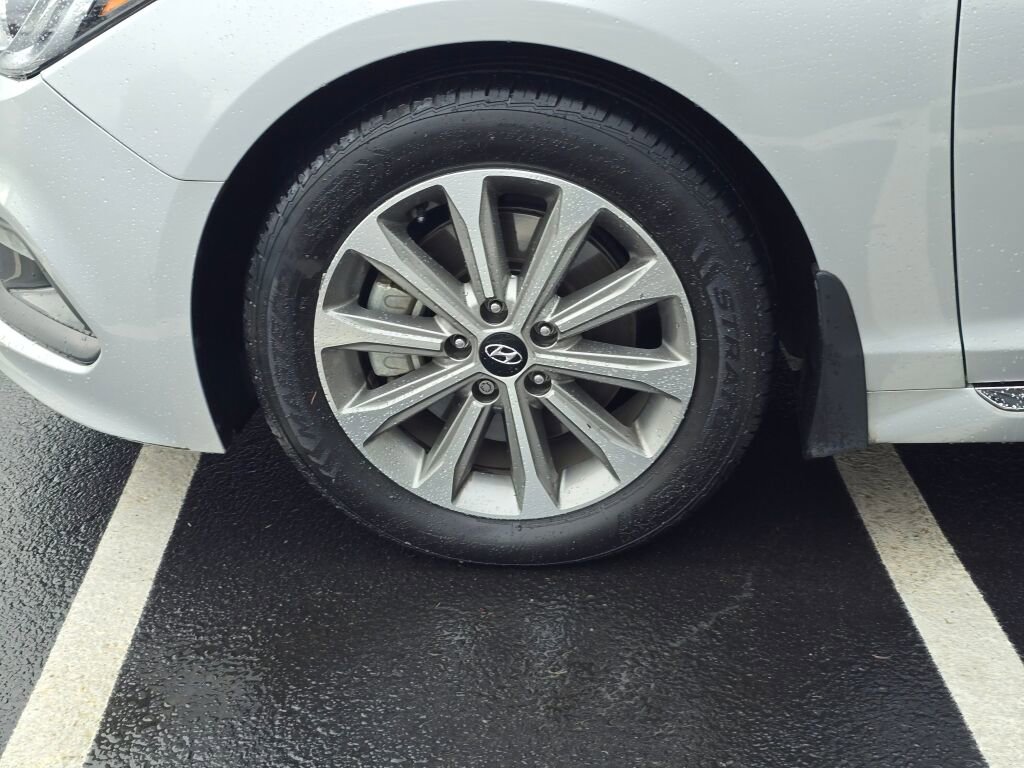 Used 2017 Hyundai Sonata Limited w/ Ultimate Package 04 image 9