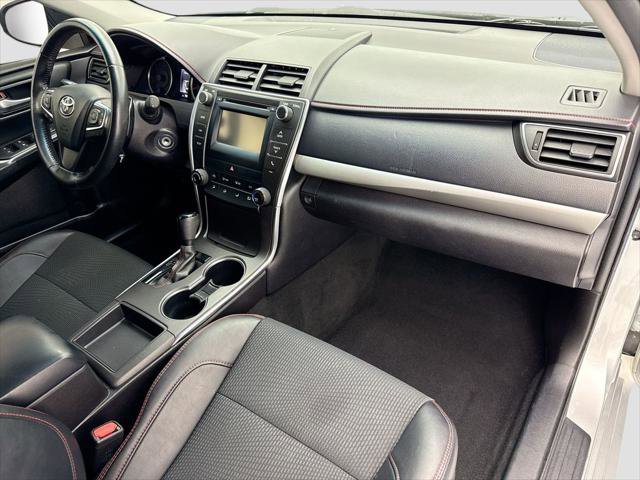 Used 2016 Toyota Camry SE FWD image 15