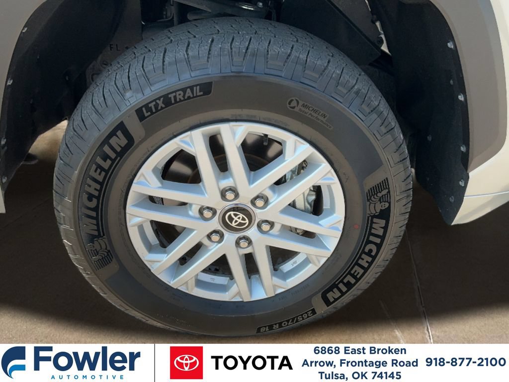 Certified 2025 Toyota Tundra SR5 w/ SR5 Premium Package AWD/4WD image 30