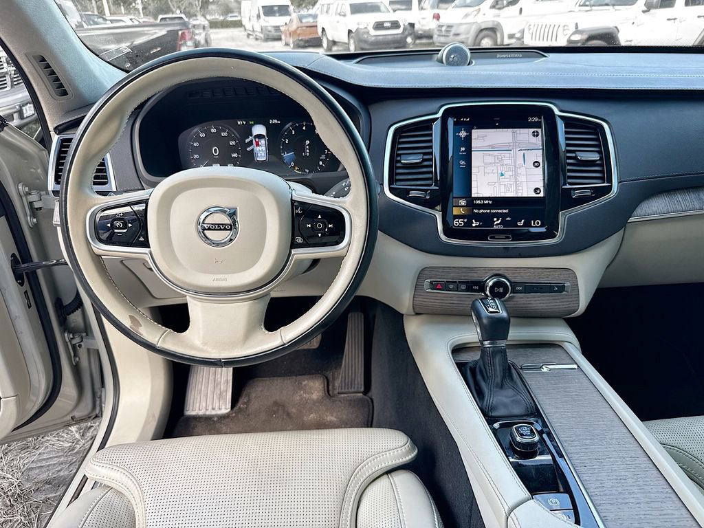 Used 2022 Volvo XC90 T6 Inscription w/ Lounge Package image 25
