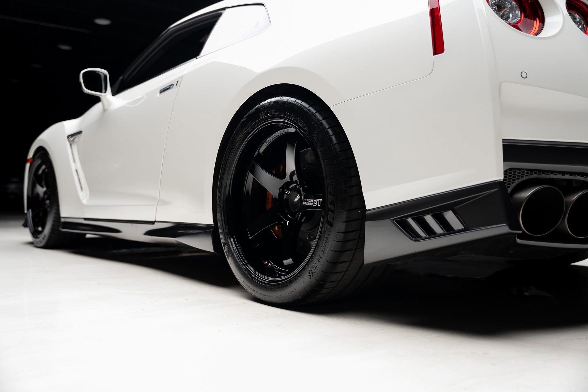 Used 2019 Nissan GT-R Premium AWD/4WD image 79