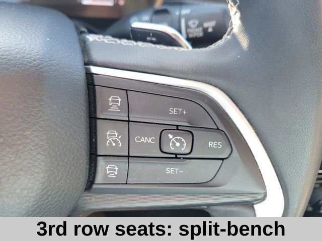 Used 2023 Jeep Grand Cherokee L Laredo image 10