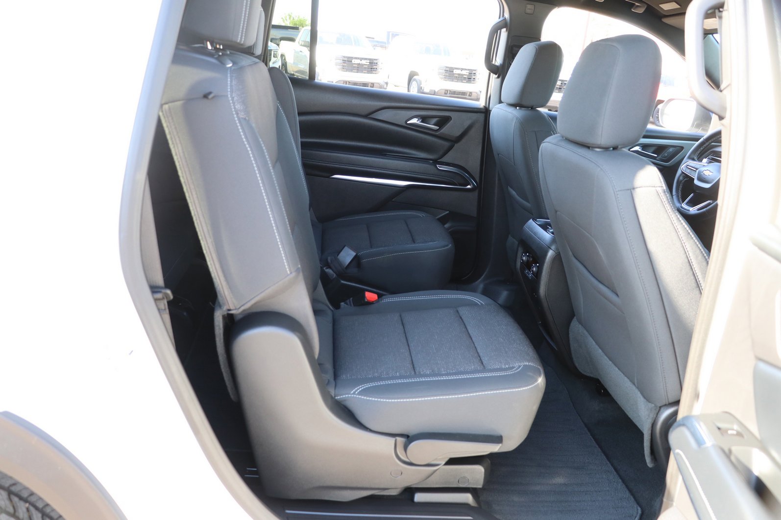 Used 2026 Chevrolet Traverse LT image 31