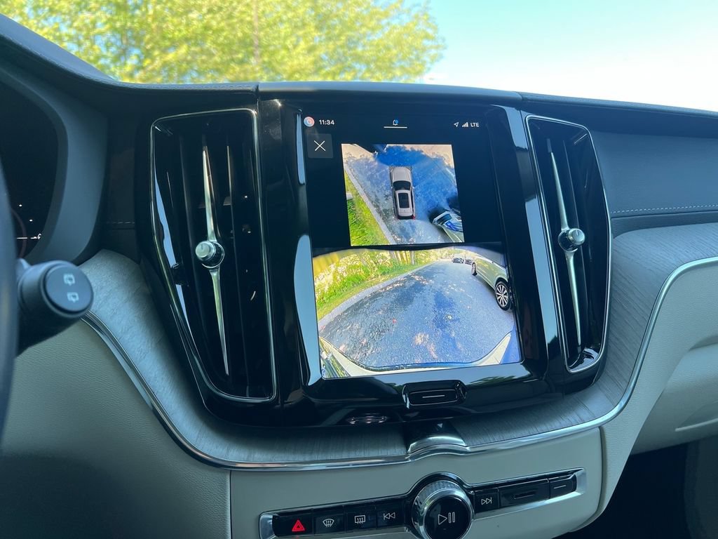 Certified 2025 Volvo XC60 T8 Ultra w/ Protection Package Premier AWD/4WD image 19