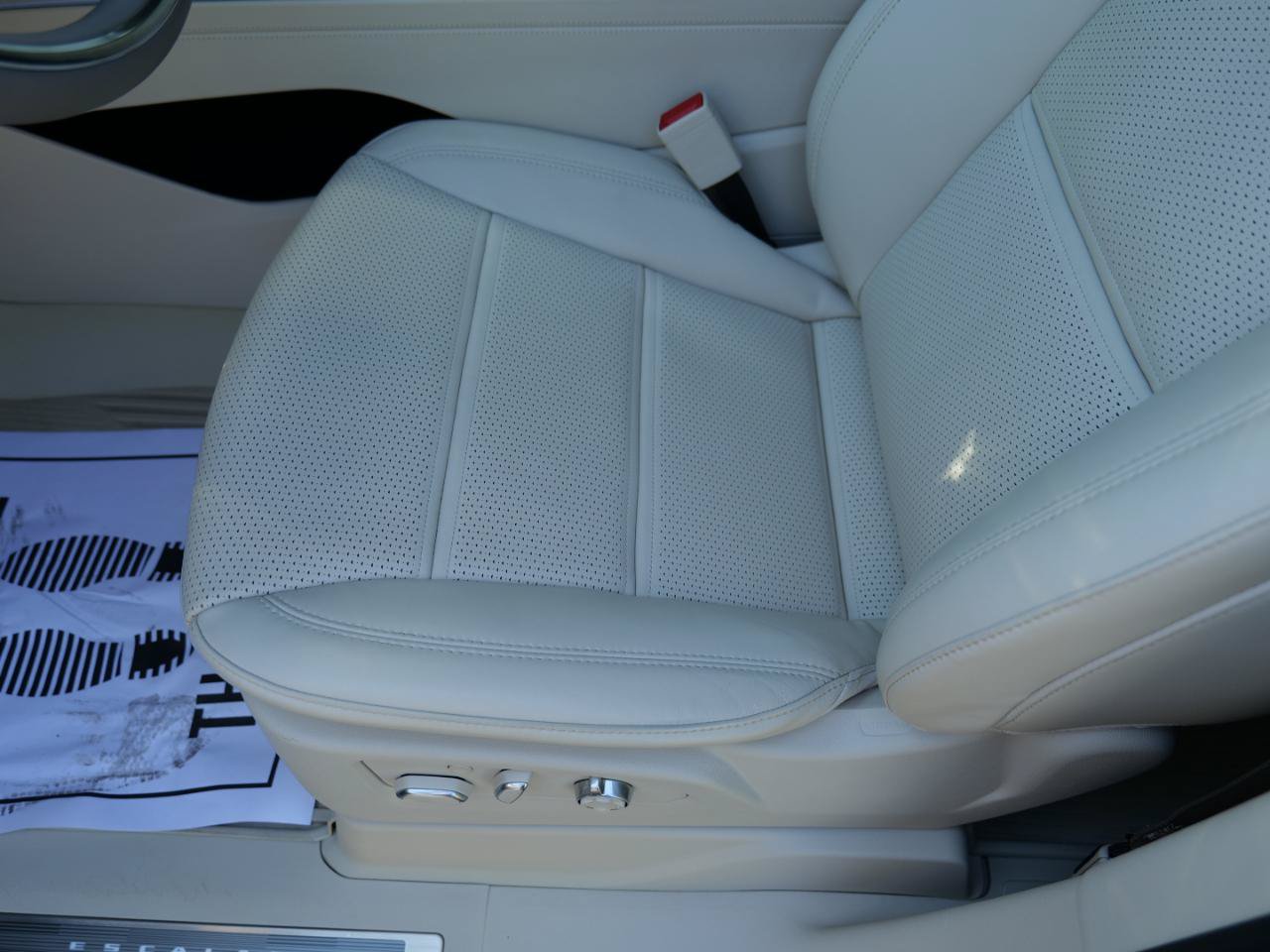 Used 2025 Cadillac Escalade Sport Platinum w/ LPO, Floor Liner Package AWD/4WD image 16