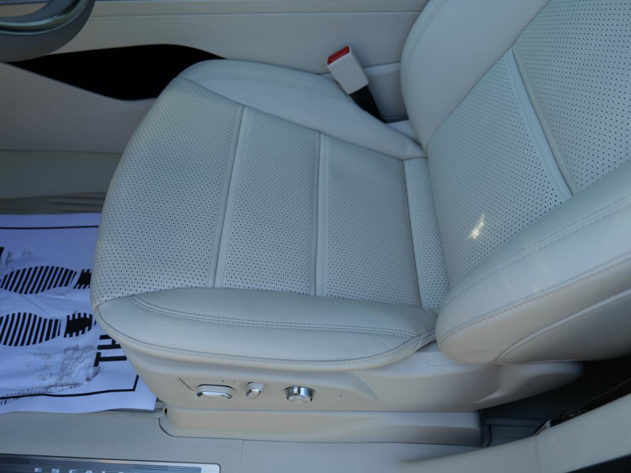 Used 2025 Cadillac Escalade Sport Platinum w/ LPO, Floor Liner Package AWD/4WD image 16