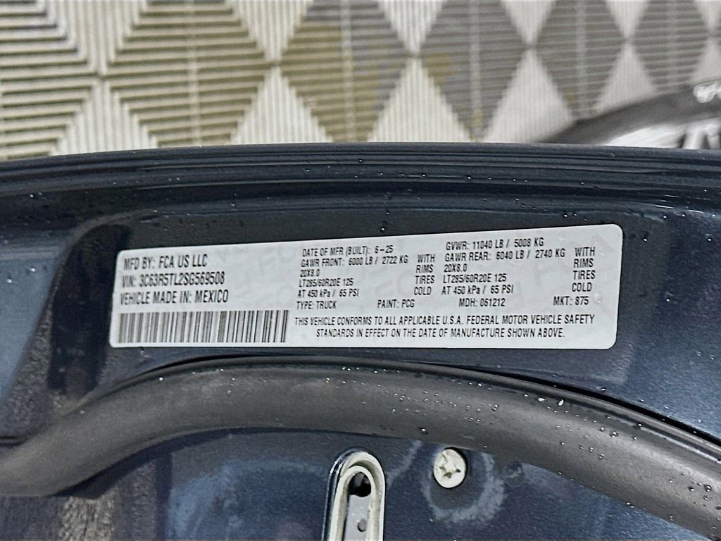 New 2025 RAM 2500 Limited w/ Towing Technology Group image 19