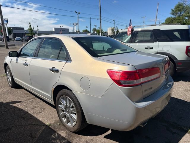 Used 2010 Lincoln MKZ FWD image 4