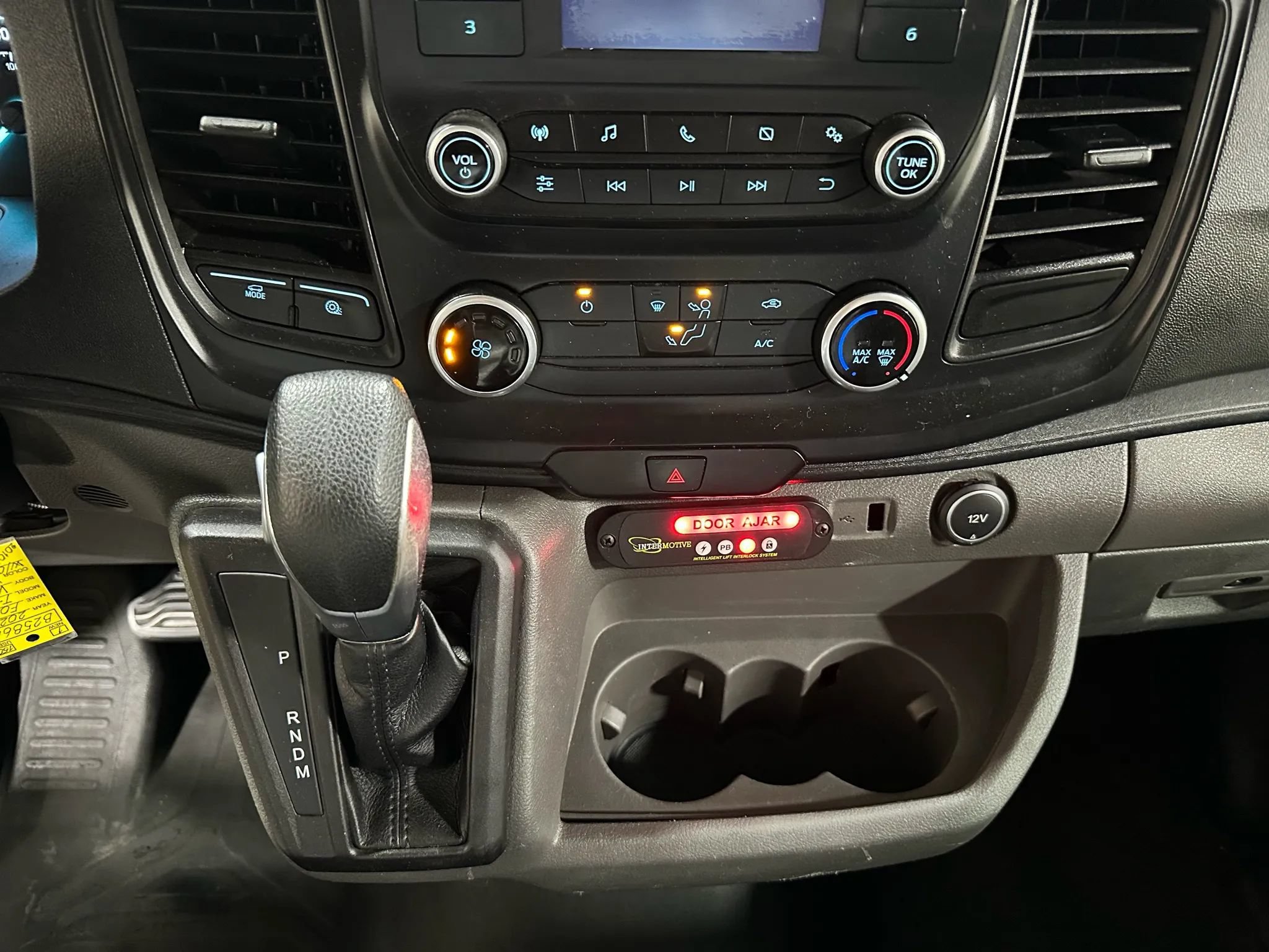Used 2020 Ford Transit 150 Medium Roof RWD image 35