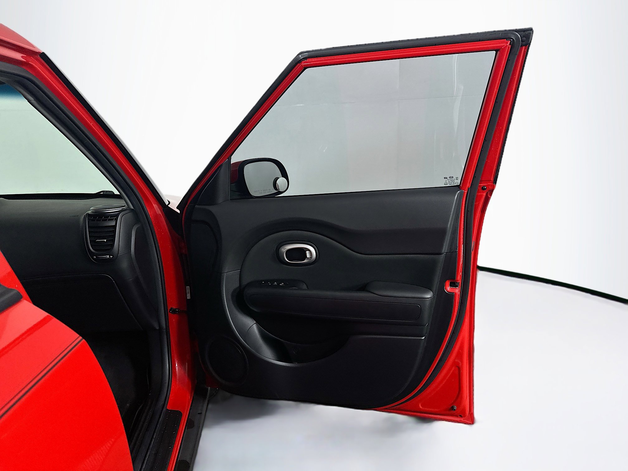 Used 2018 Kia Soul + FWD image 30