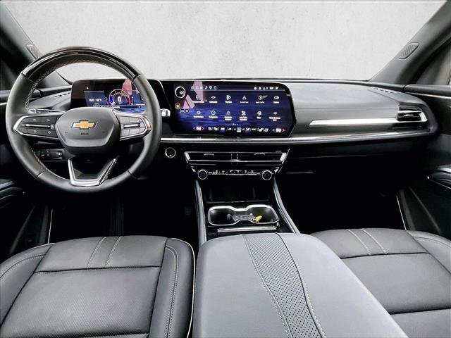 Used 2026 Chevrolet Traverse High Country FWD image 16