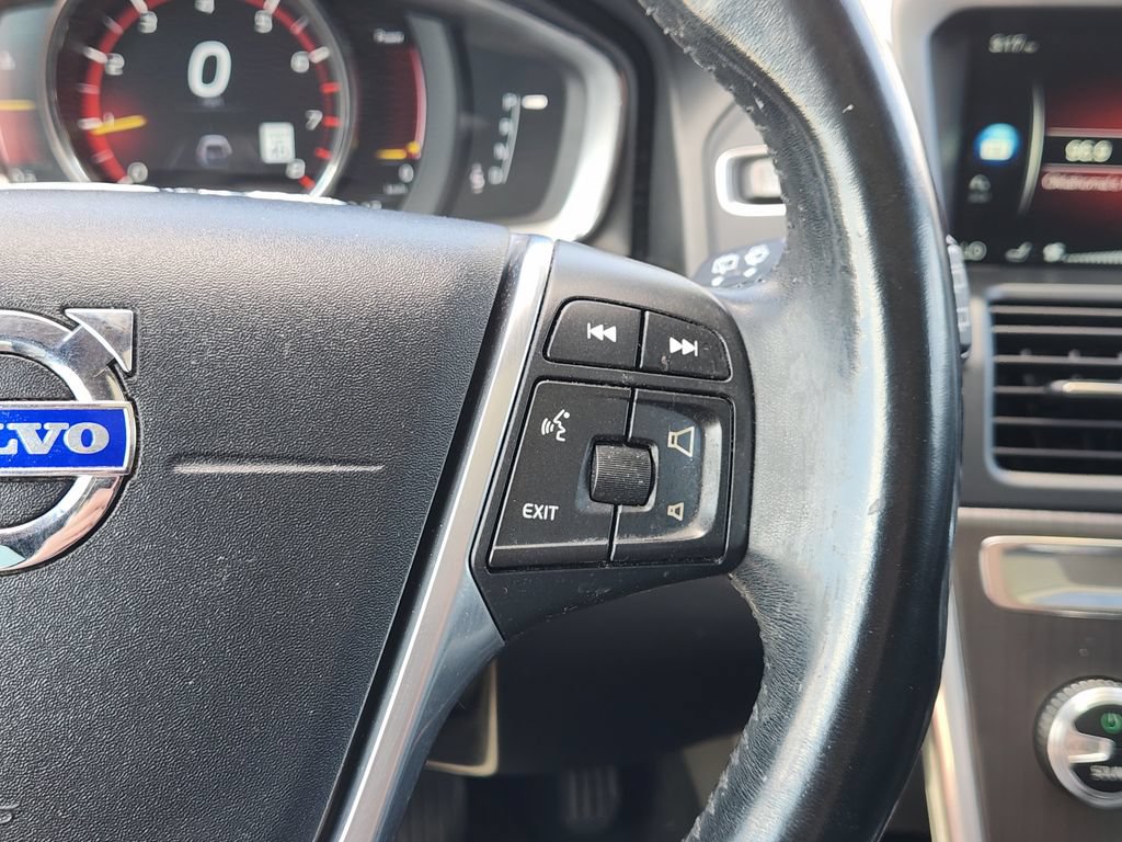 Used 2016 Volvo XC60 T5 Platinum FWD image 29
