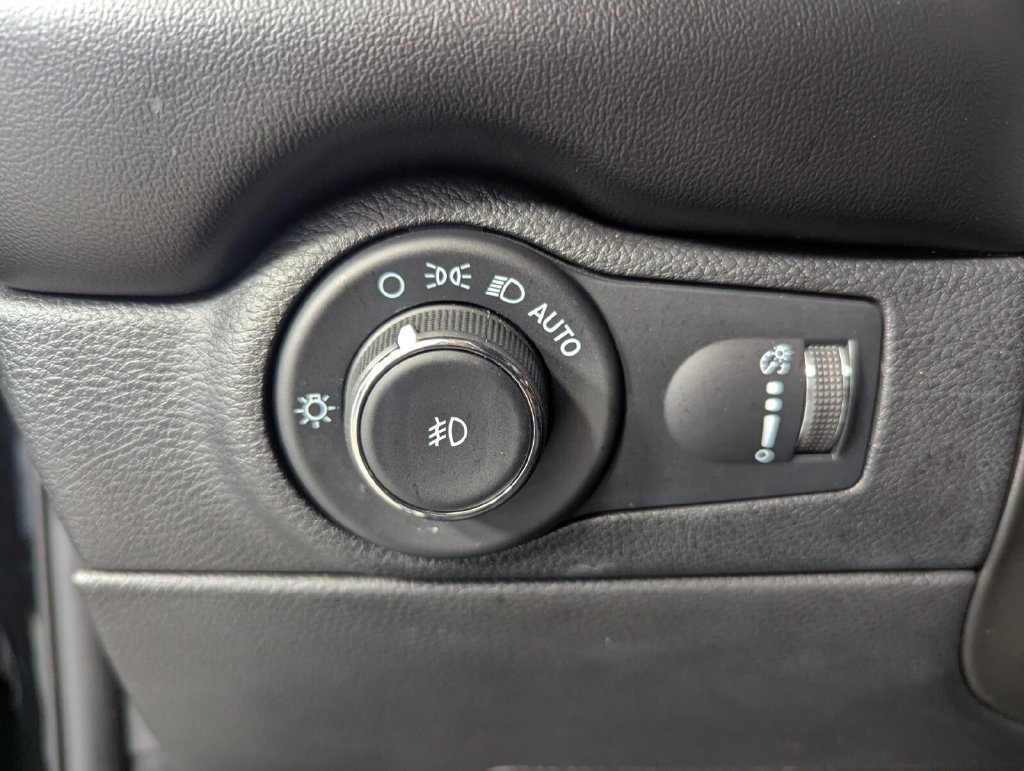 Used 2022 Dodge Durango GT AWD/4WD image 14