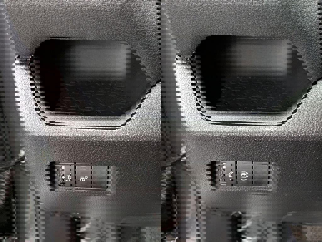 Used 2025 Toyota RAV4 LE image 23