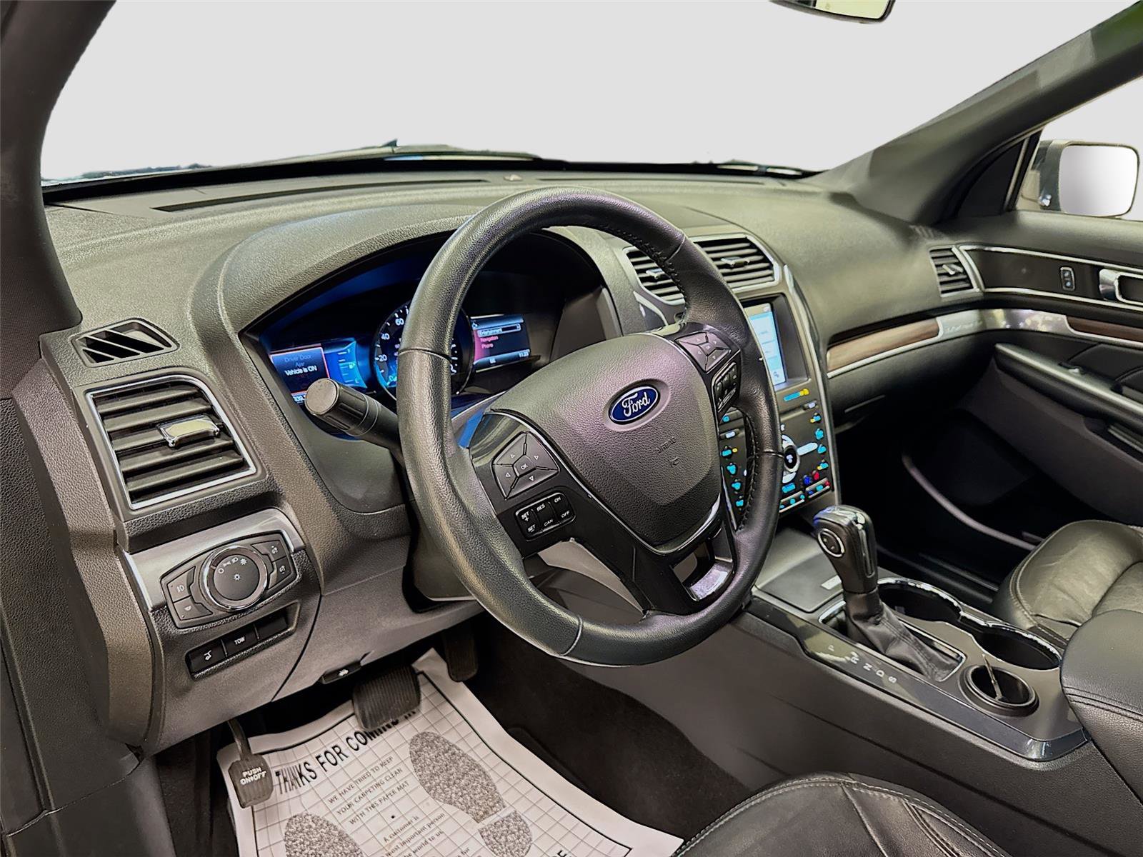 Used 2019 Ford Explorer Limited w/ Class III Trailer Tow Package image 9