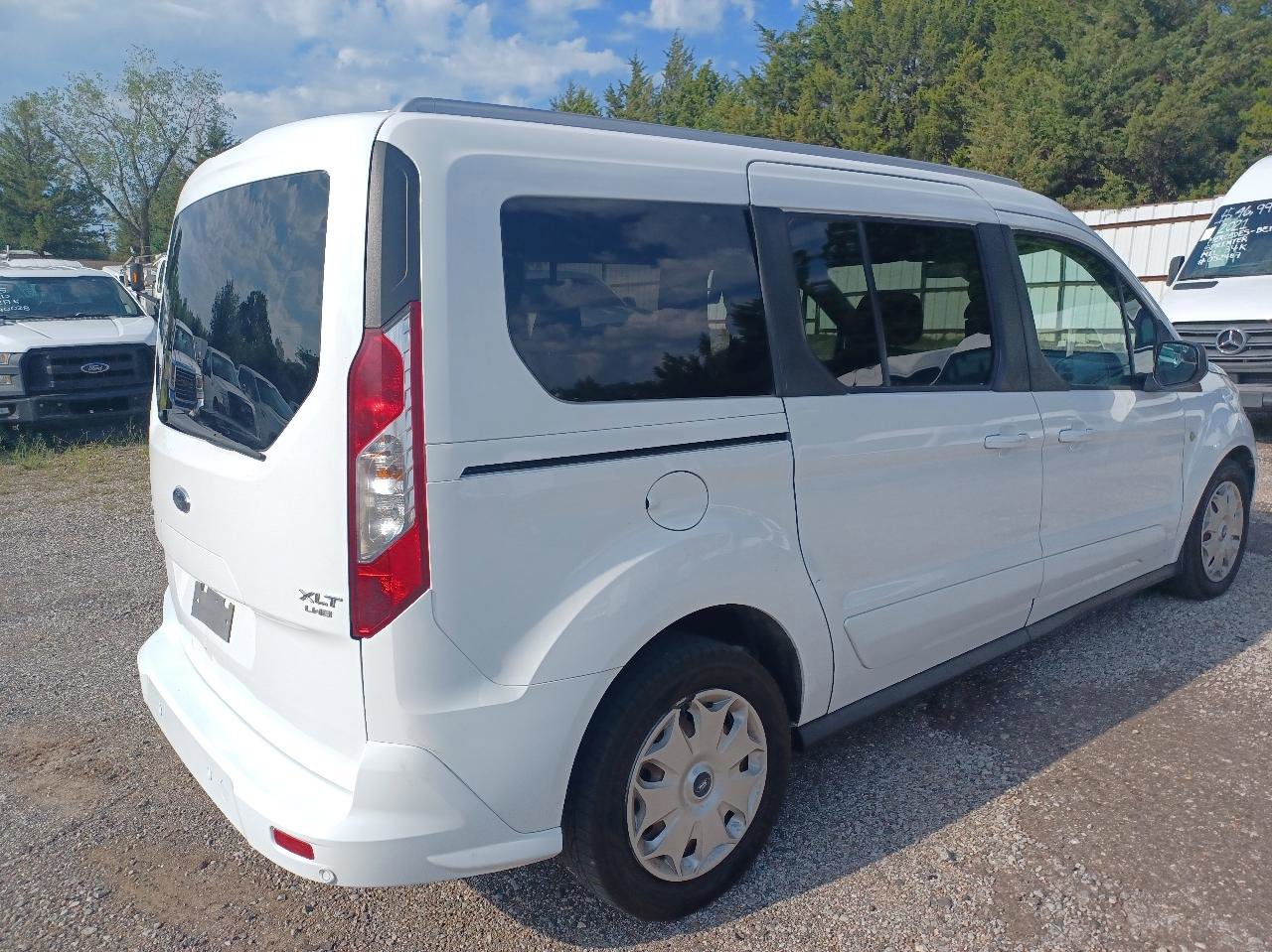 Used 2018 Ford Transit Connect XLT FWD image 5
