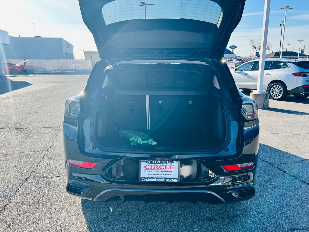 Used 2024 Buick Encore GX Avenir w/ Avenir Convenience Package image 35