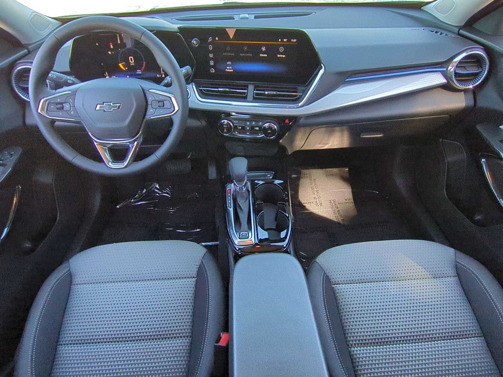 New 2026 Chevrolet Trax LT w/ Midnight Edition FWD image 13