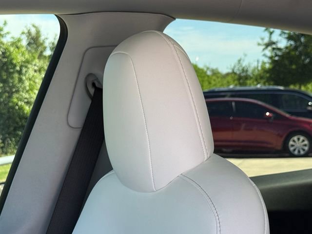 Used 2021 Tesla Model Y Long Range image 12