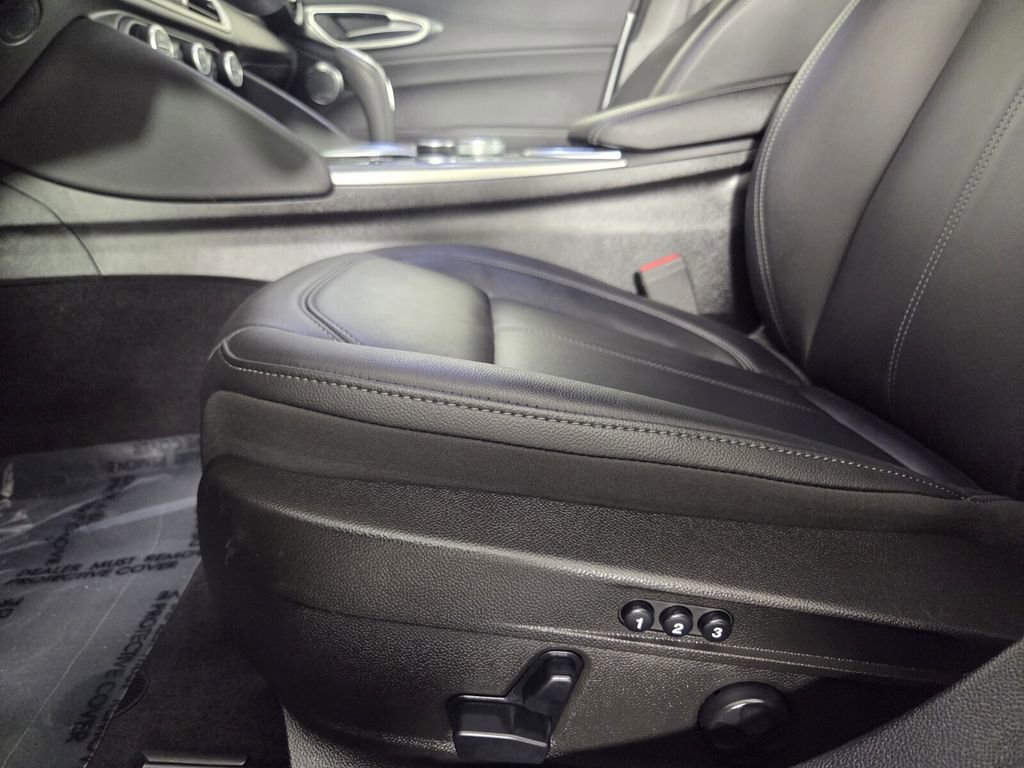 Used 2024 Alfa Romeo Giulia Ti image 25