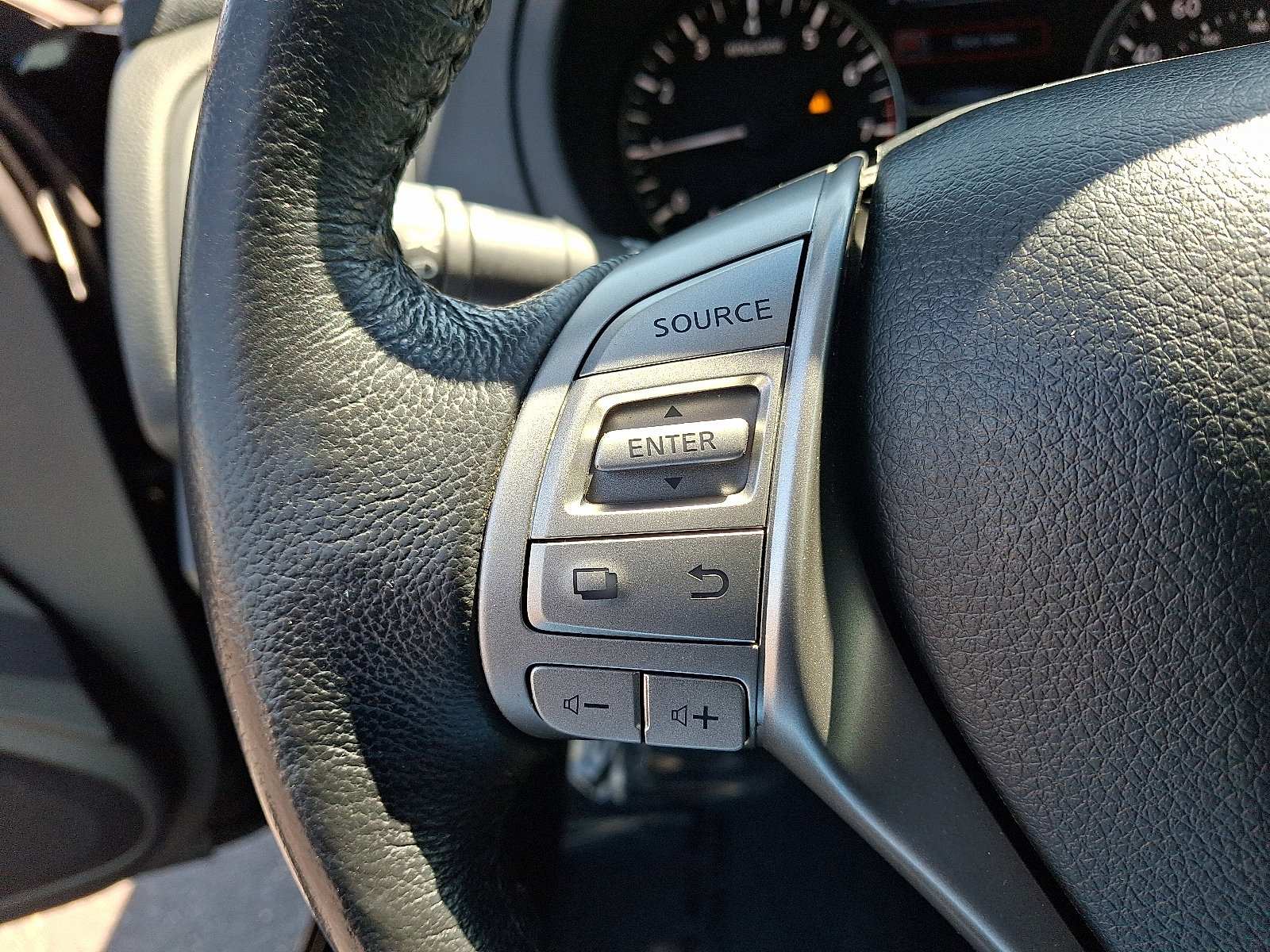 Used 2014 Nissan Altima 2.5 SL w/ Technology Package image 22