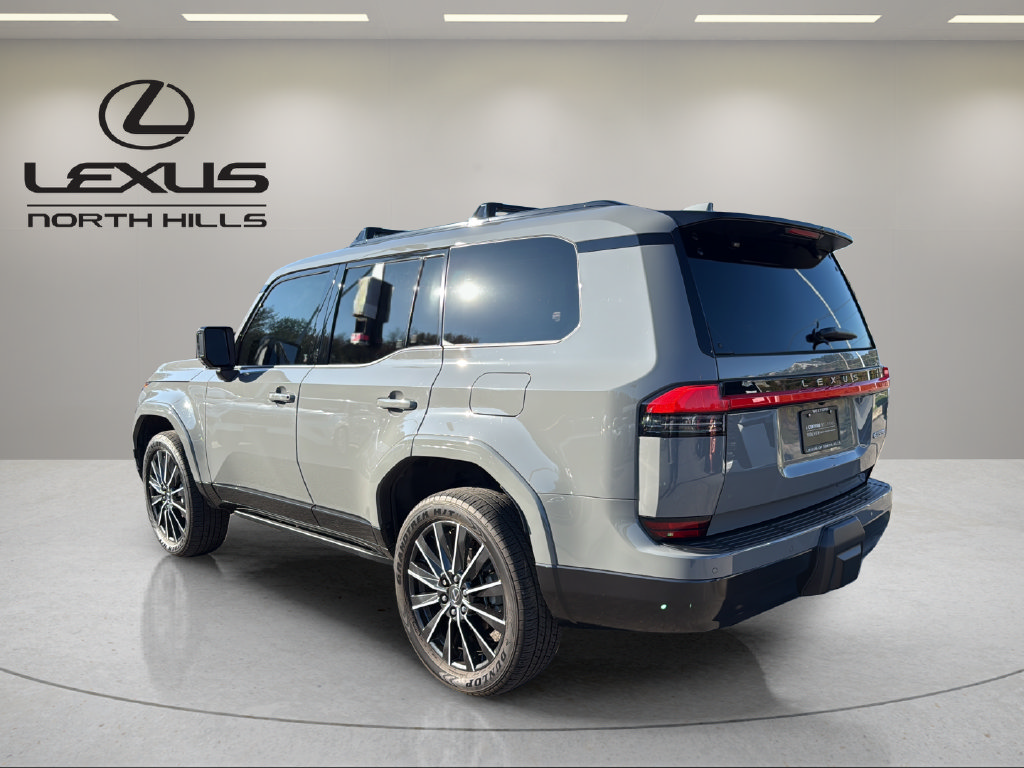 Used 2025 Lexus GX 550 w/ Accessory Package (2T) AWD/4WD image 8