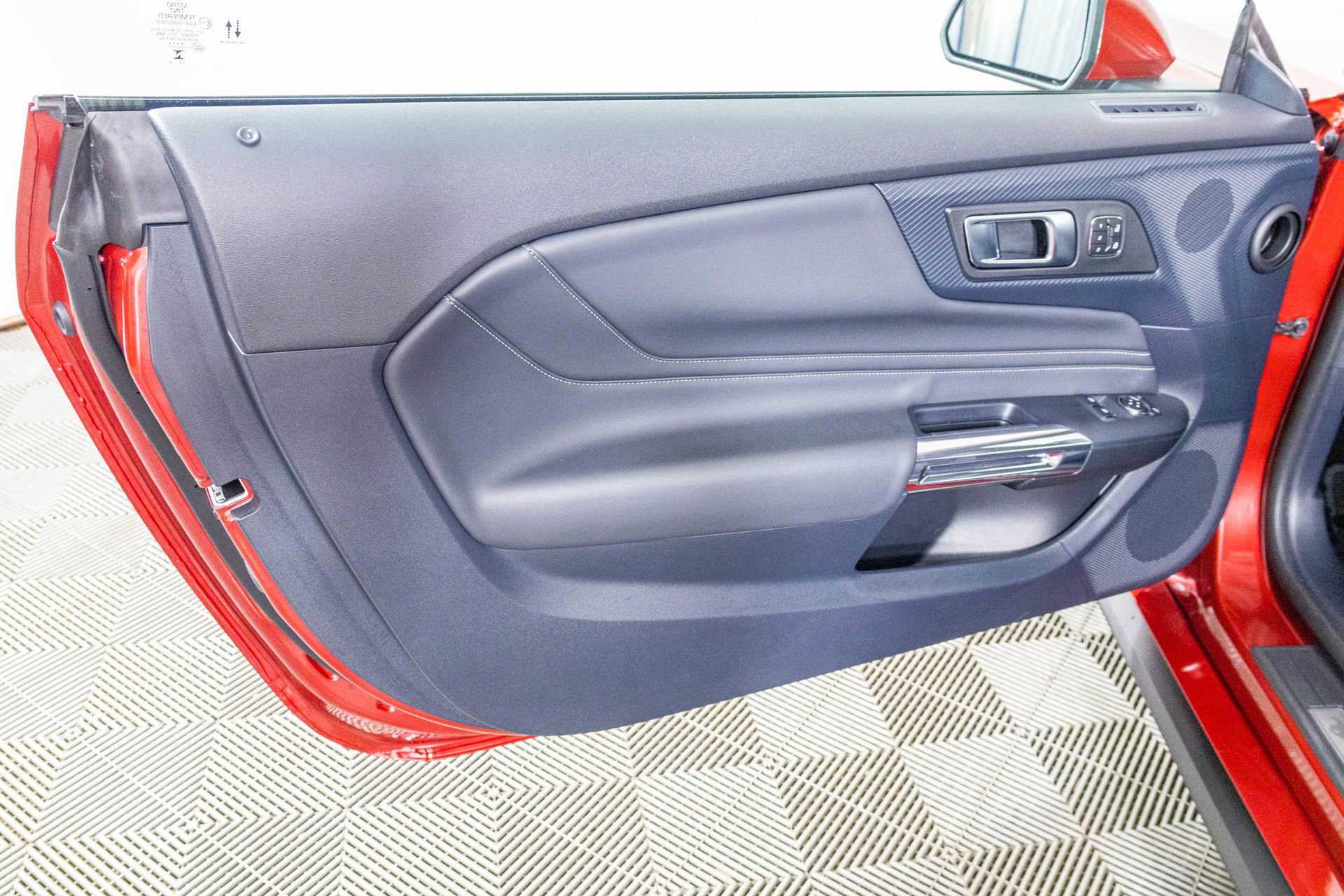 Used 2024 Ford Mustang GT Premium image 17