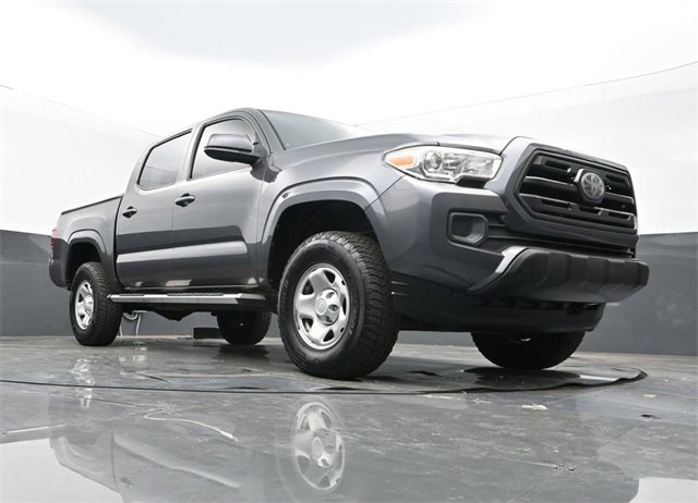 Used 2018 Toyota Tacoma SR image 23