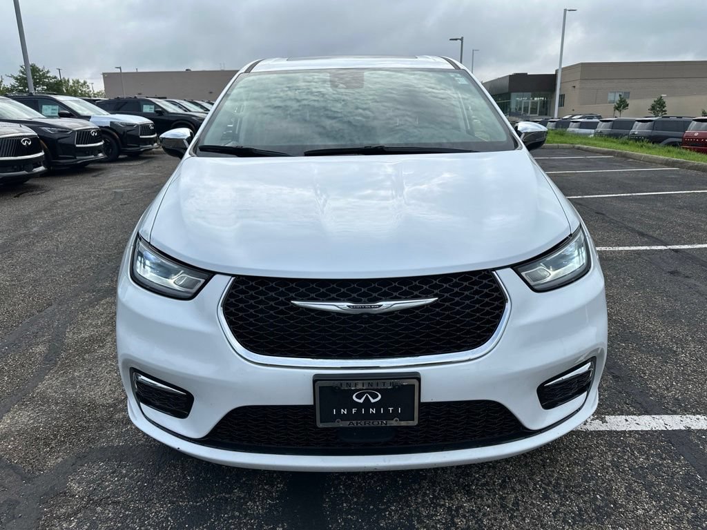 Used 2023 Chrysler Pacifica Limited FWD image 19