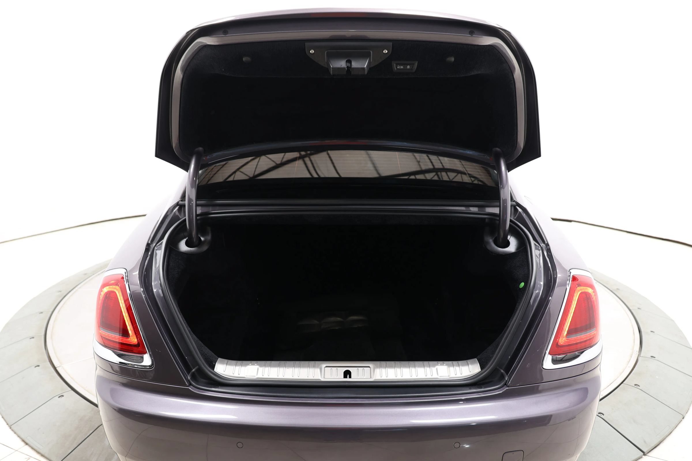 Used 2017 Rolls-Royce Wraith RWD image 81
