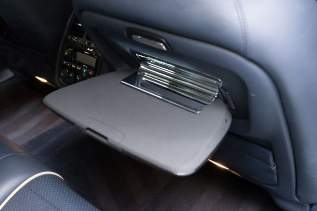 Used 2009 Jaguar XJ Vanden Plas Super V8 Portfolio image 17