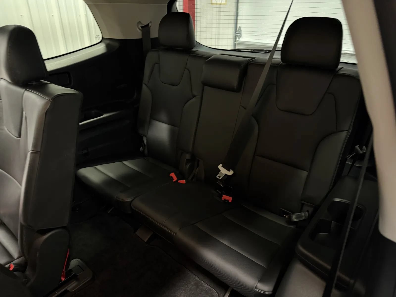 Used 2024 Kia Telluride LX FWD image 35