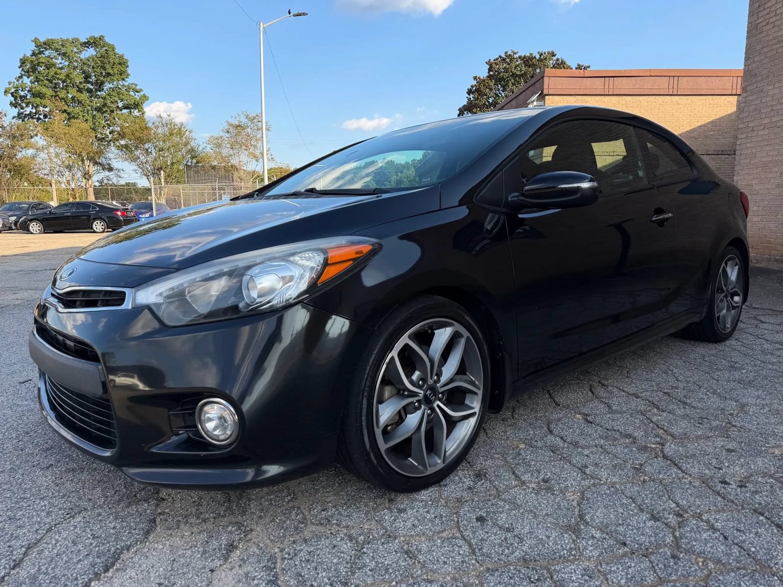 Used 2016 Kia Forte Koup SX w/ SX Premium Package FWD image 4