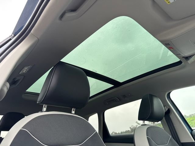 New 2026 Volkswagen Taos SE image 18