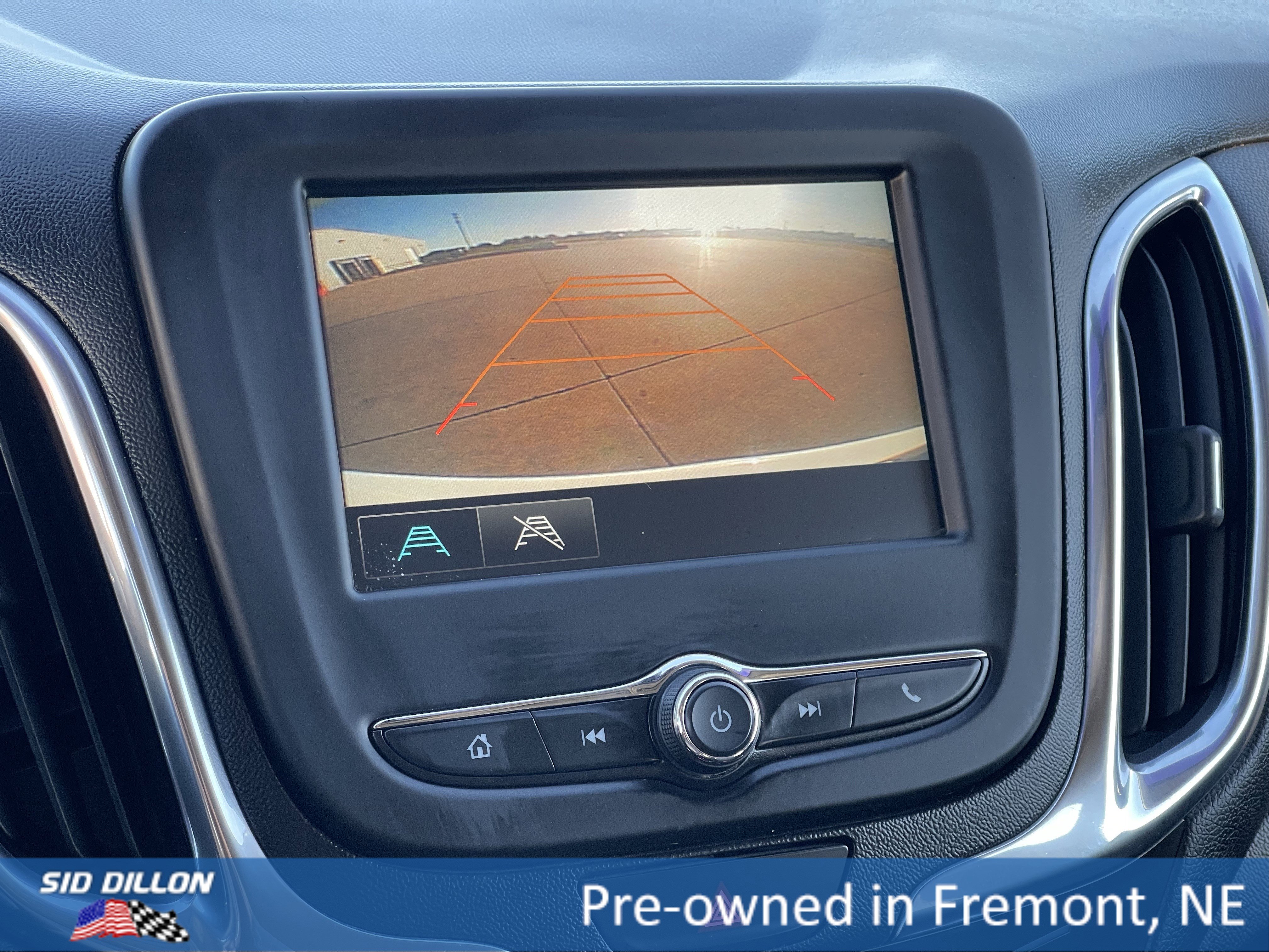 Used 2018 Chevrolet Equinox LT image 3